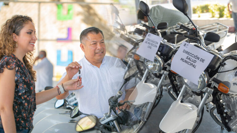 Motocicletas Para Todos; Marciano Dzul Equipa A Las Direcciones Municipales