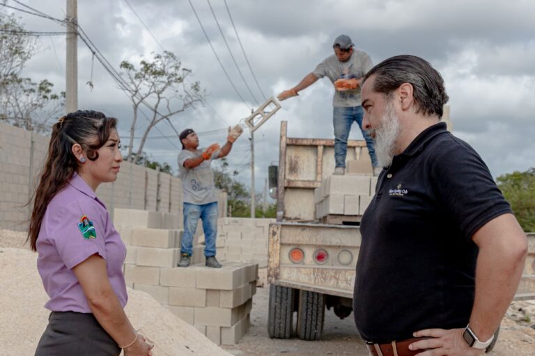Recibe DIF Tulum La Donación De 2 Mil Bloques Para La Construcción Del Cas