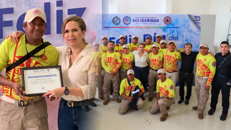 Entregan Bonos A Salvavidas Por Su Ardua Labor En Solidaridad
