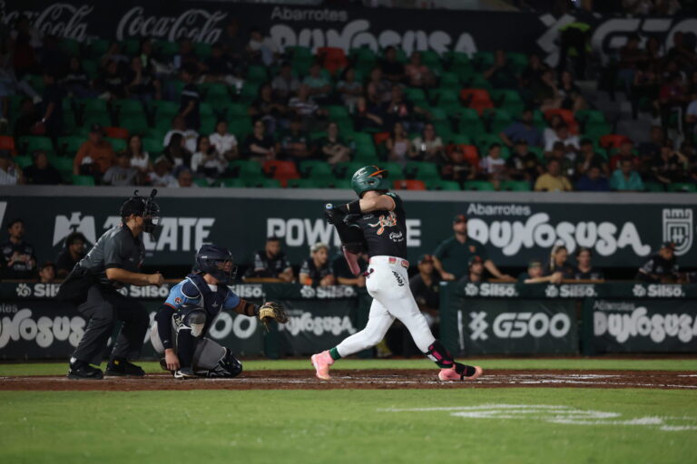 Leones y Tigres dividen triunfos en doble cartelera disputada en el Kukulcán
