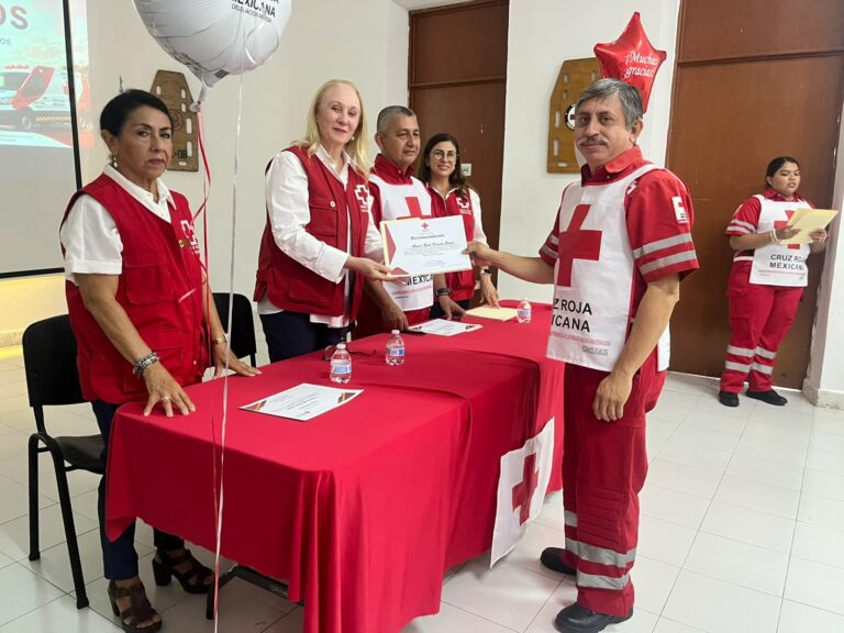 Día del Socorrista: Cruz Roja Yucatán reconoce la entrega y compromiso de sus paramédicos