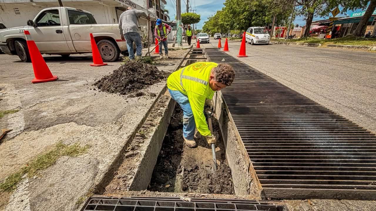 ¡Chetumal se blinda ante las lluvias! Refuerzan limpieza del sistema pluvial para prevenir inundaciones