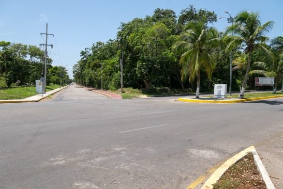 Anuncia Mara Lezama conclusión de nuevo alumbrado público en el Boulevard Bahía de Chetumal, de la UQROO a Calderitas